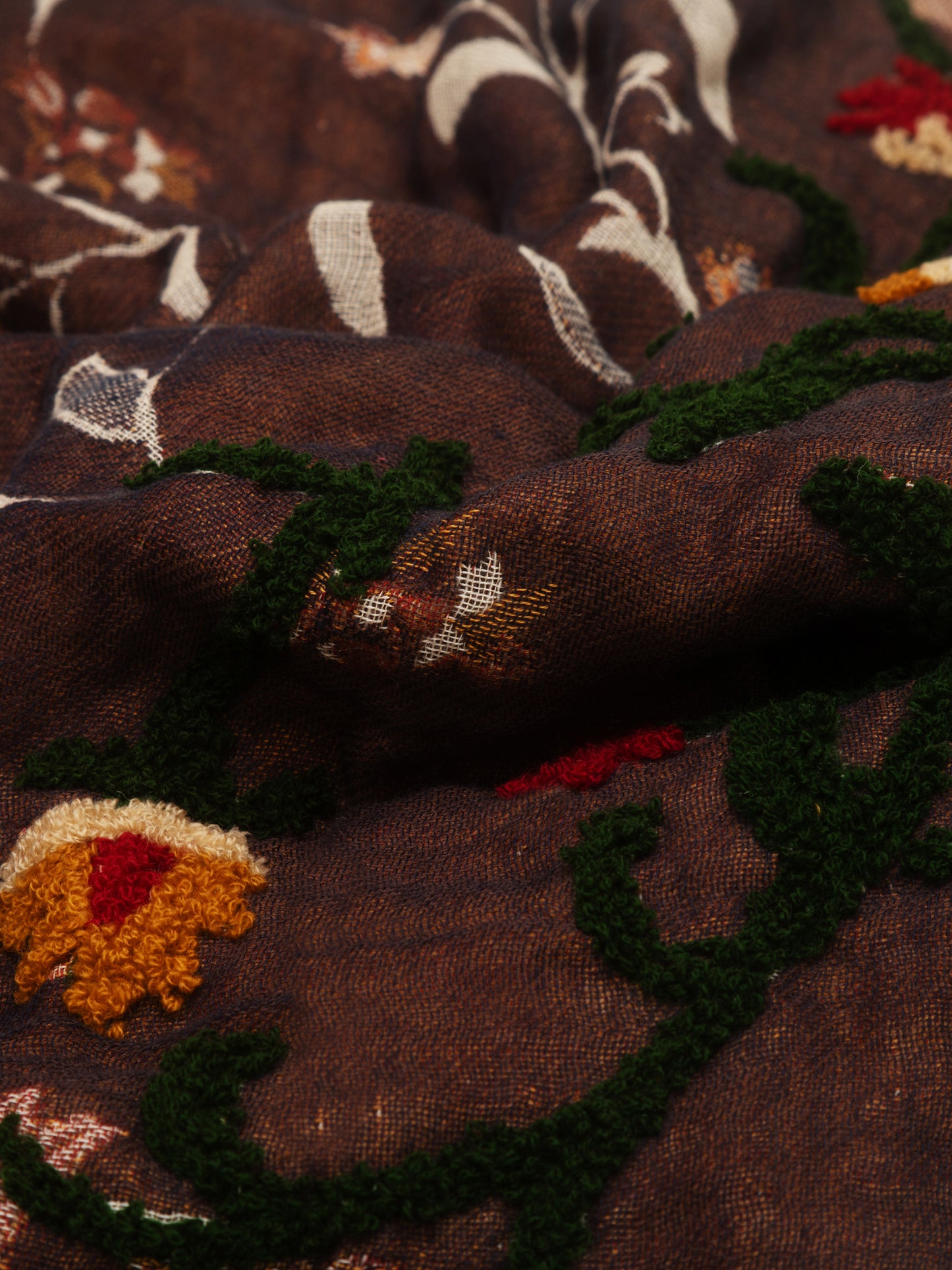 EMBROIDERED FLORAL BROWN SCARF